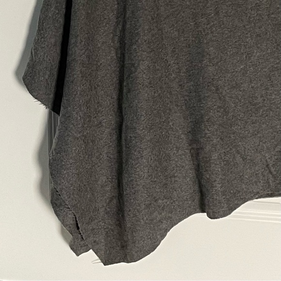 New! Red Envelope 100% cashmere Poncho dark gray nwot 47130 - Picture 7 of 16
